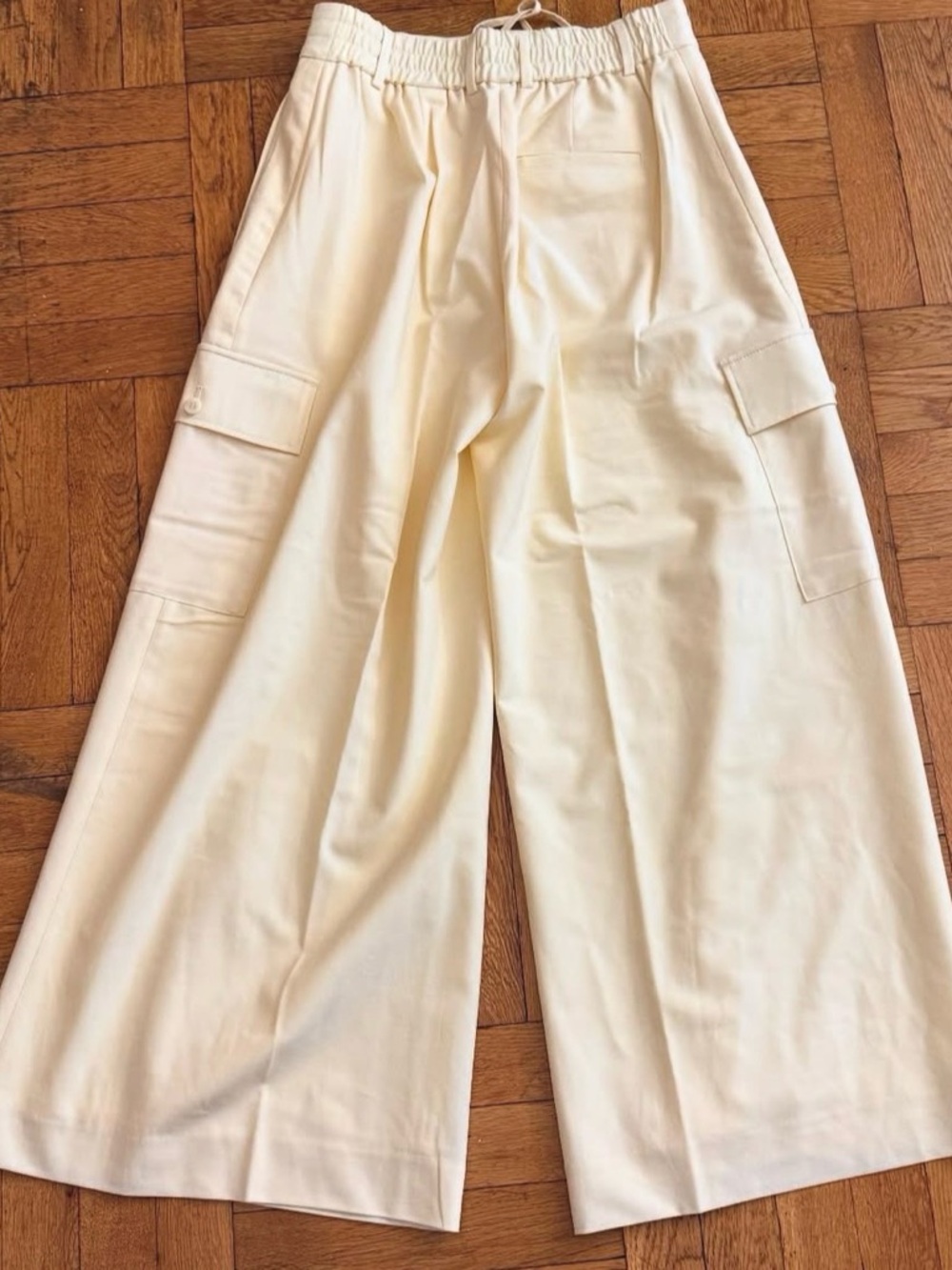 COS
Wide-Leg Utility Trousers - Picture 9 of 11